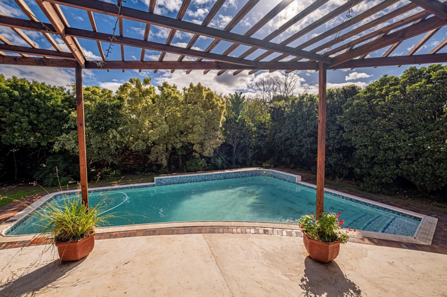 5 Bedroom Property for Sale in Summerstrand Eastern Cape